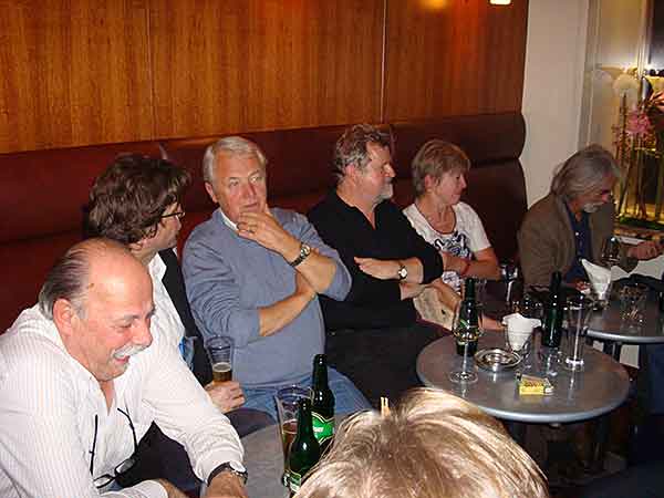 wir sind urgestein standard start up crew 1988 urgesteintreffen 2009 in der silver bar ua m it thomas mayer karl danninger michael hann
